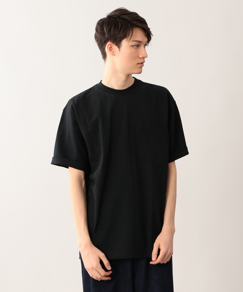 キャンバーの黒Tシャツ