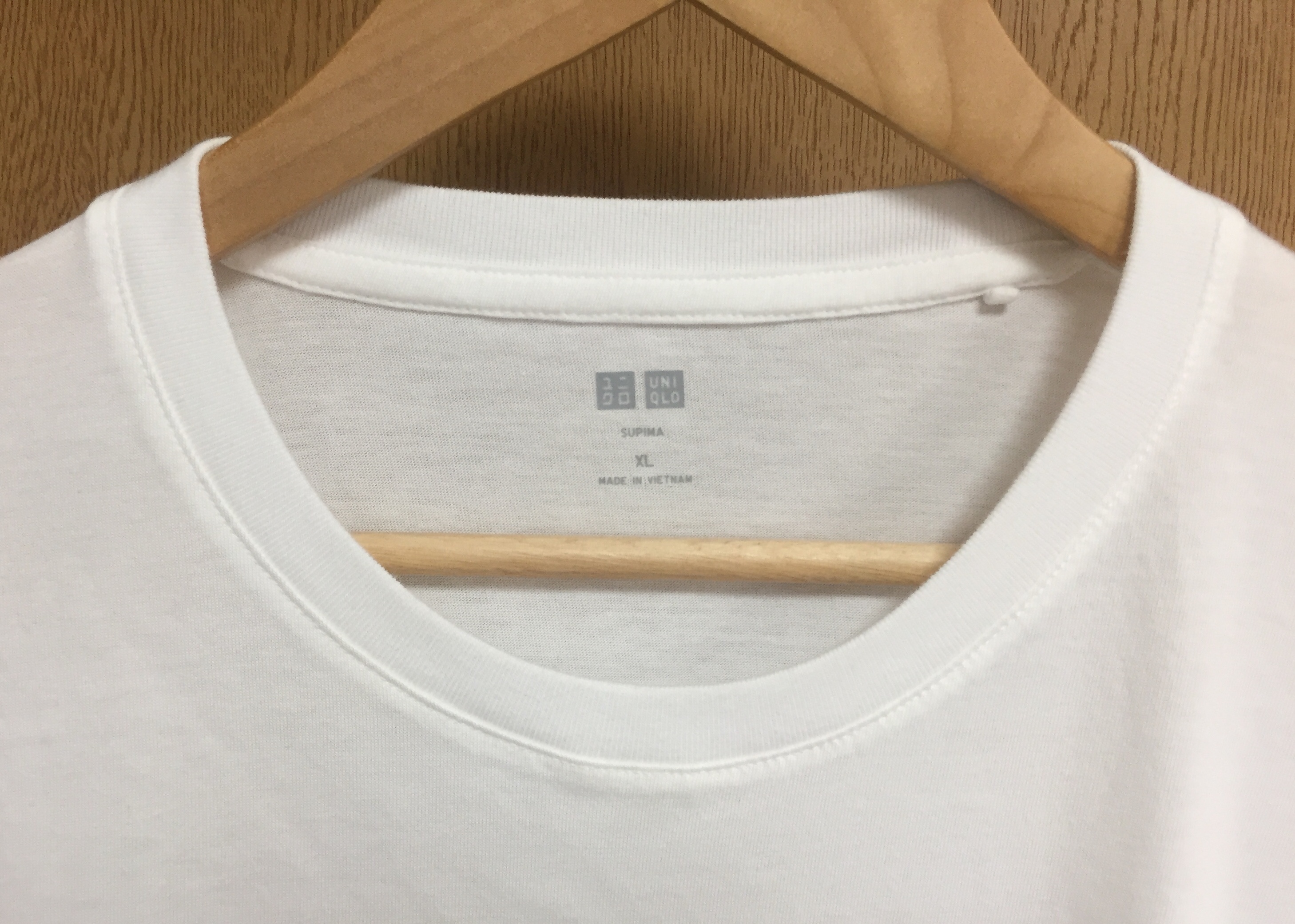 ユニクロのスーピマコットンクルーネックT（白Tシャツ）