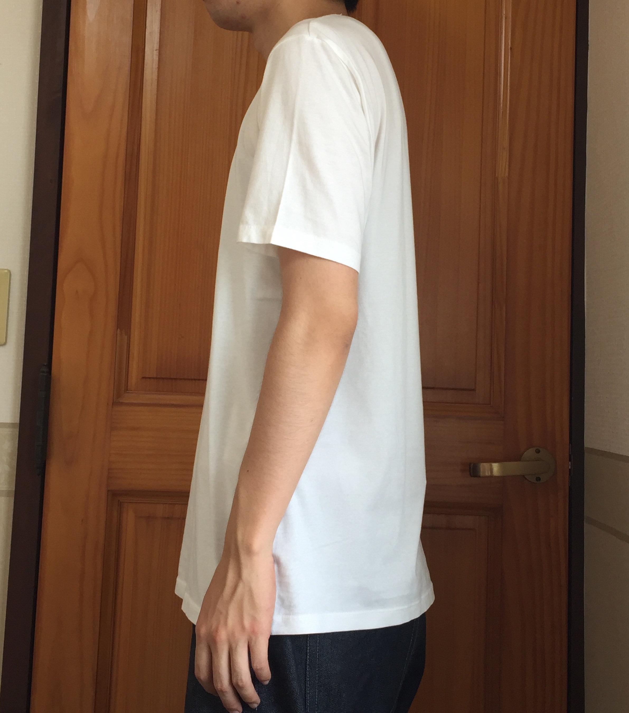 ユニクロのスーピマコットンクルーネックT(白Tシャツ)