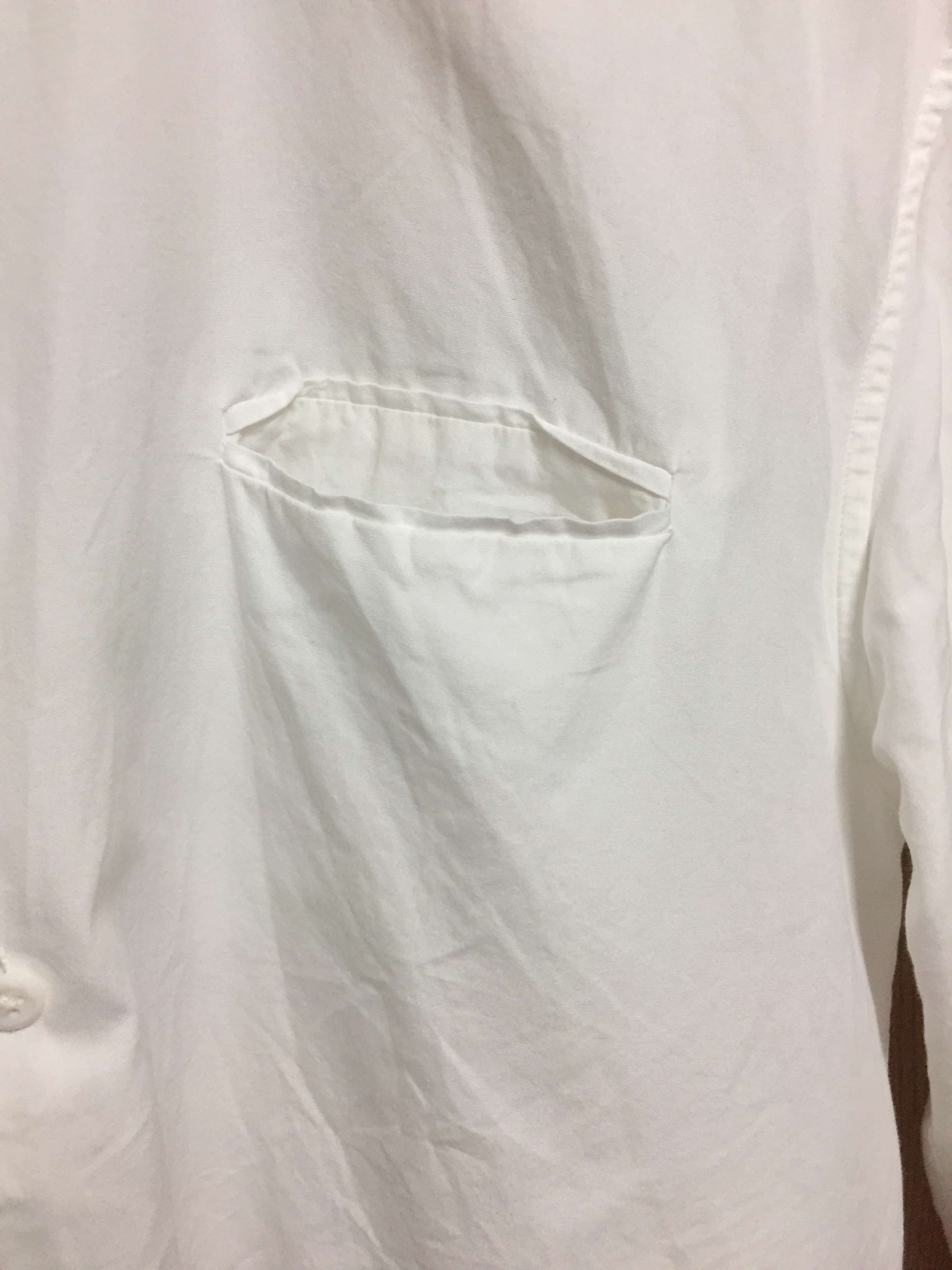 【3年愛用】ミニマリストに超おすすめの白シャツを1着だけ紹介する｜One Style depot.