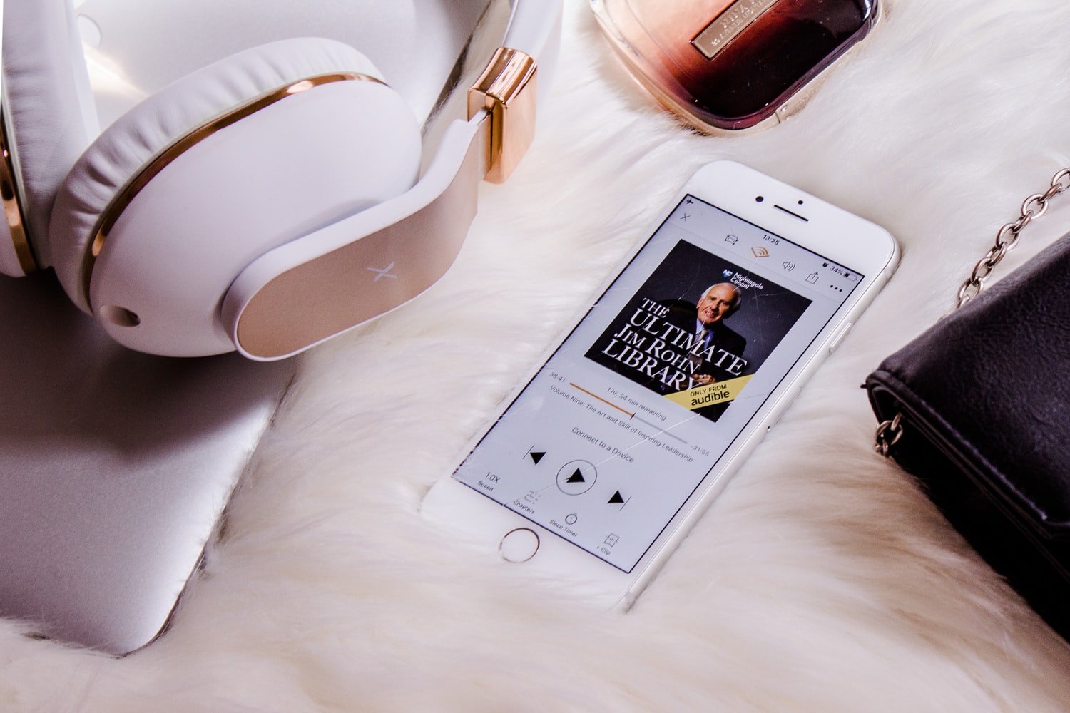 【オーディオブック】Audibleとaudiobook.jpを比較