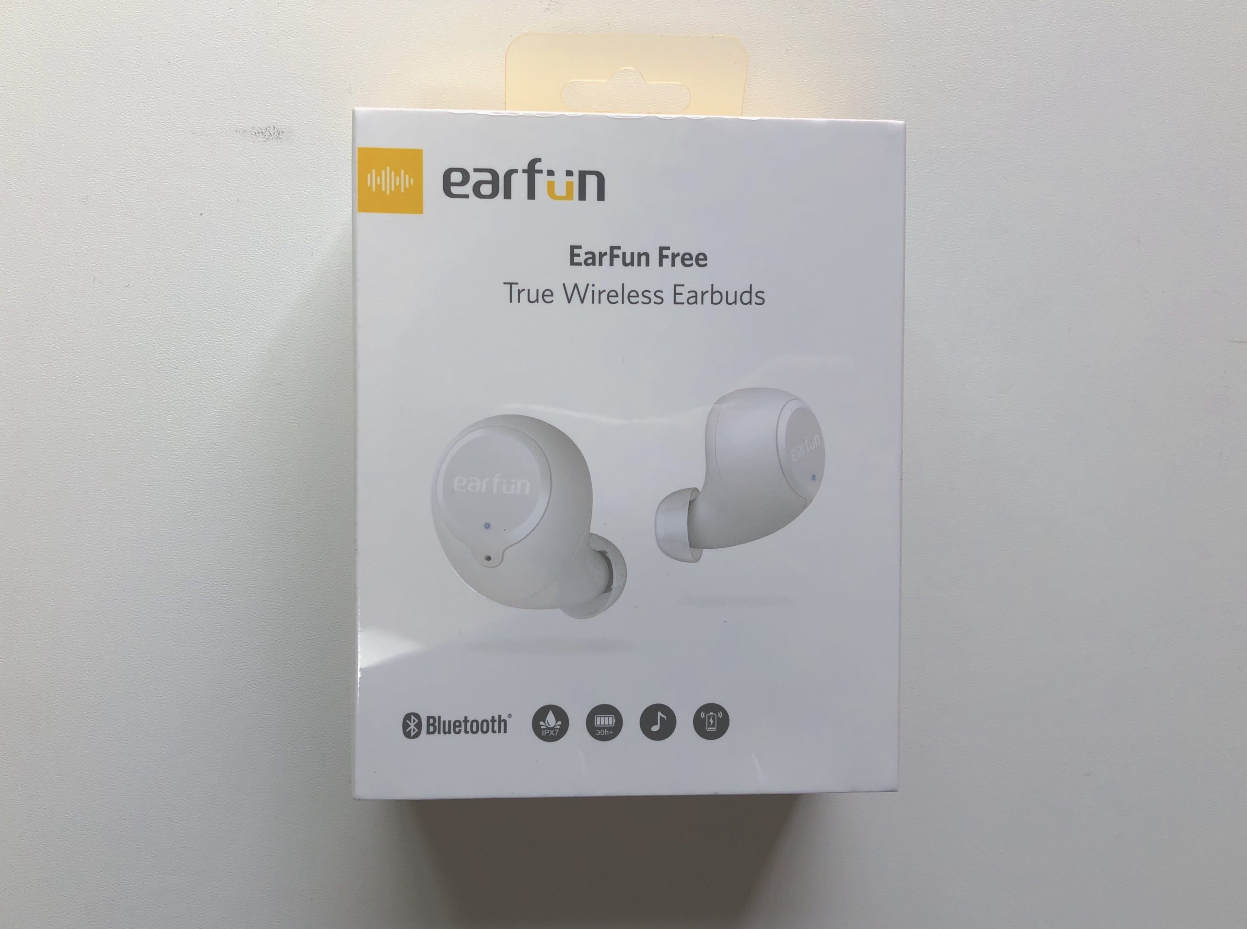 EarFun Freeのレビュー。本体と付属品を紹介